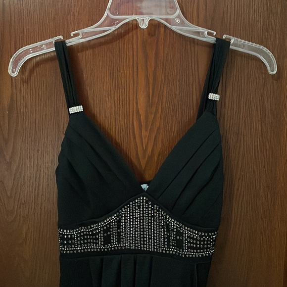 Formal Black Gown Dress - Picture 2 of 5